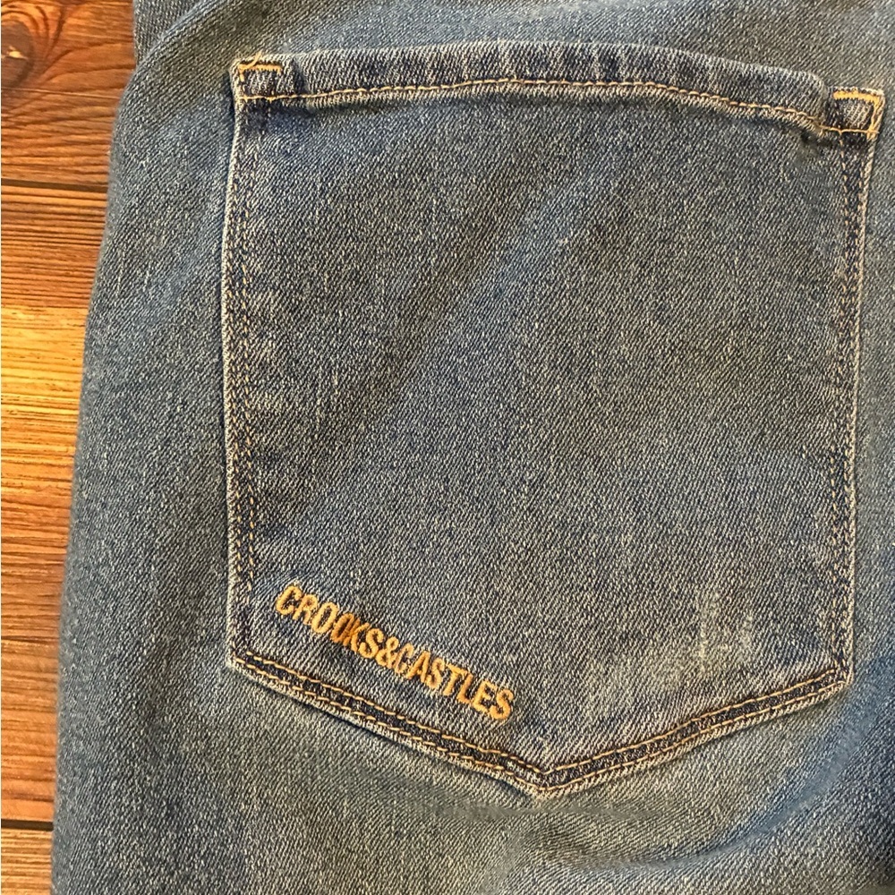 Crooks & Castles Men’s Jeans 36x32 Mid Wash Blue Straight Leg Casual Streetwear - Picture 14 of 16